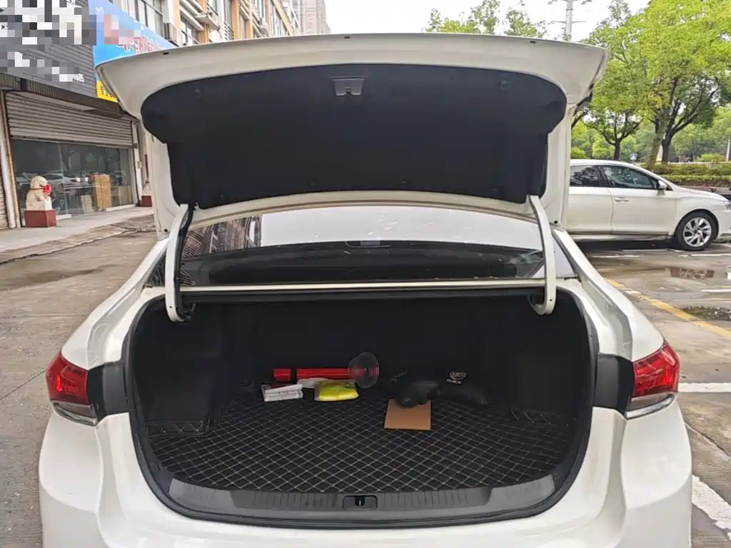 Buick Excelle — миниатюра 19