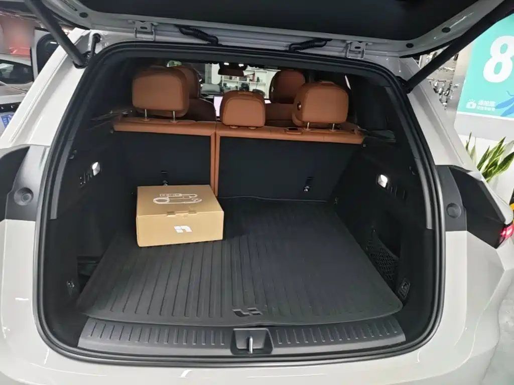 Li Auto Li L6 — миниатюра 19