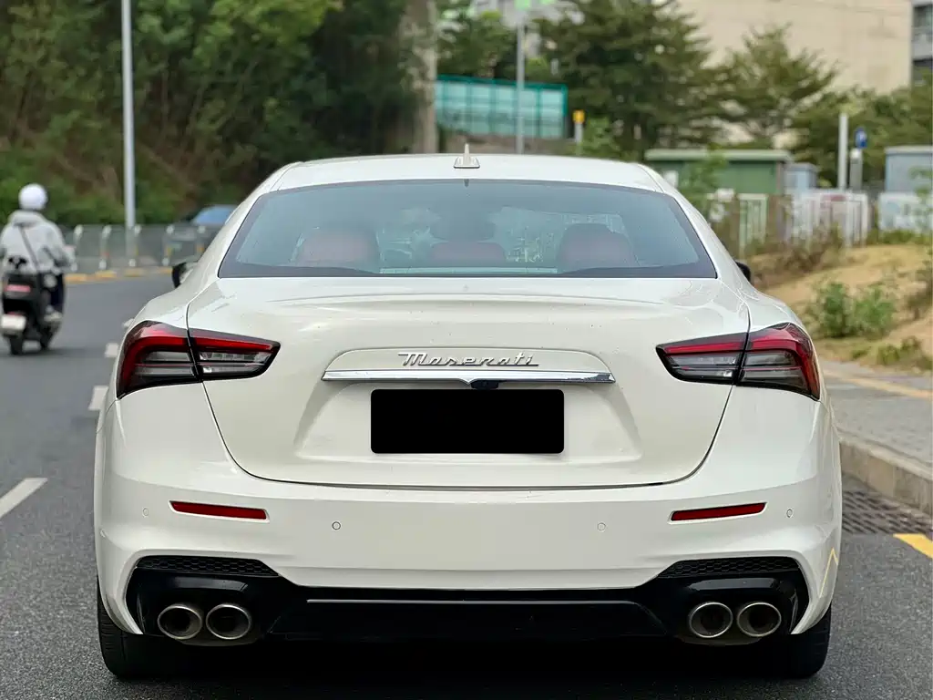 MASERATI GHIBLI