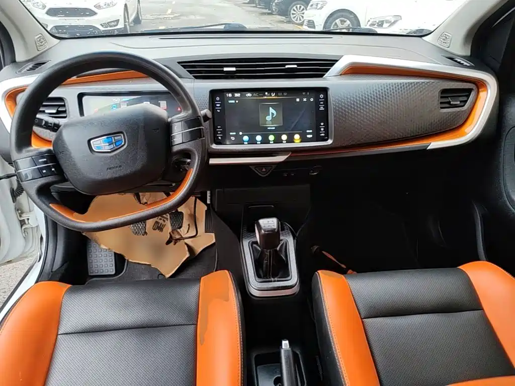 Geely Vision X1 — миниатюра 10