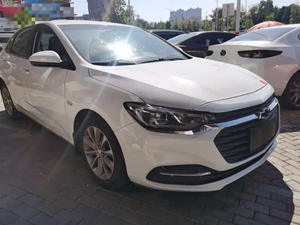 CHEVROLET CRUZE