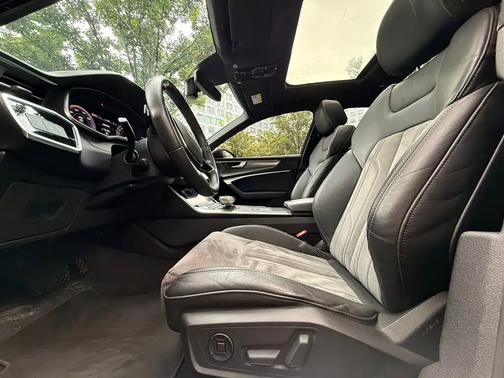 Audi A6L 2020 55 TFSI e quattro