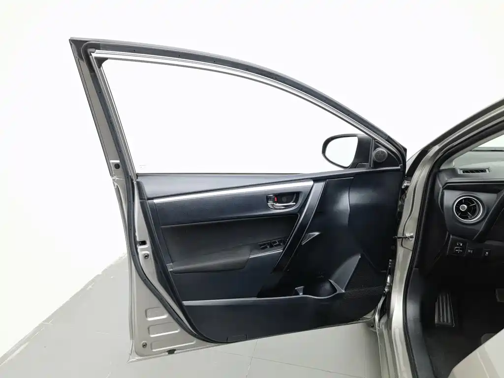 Toyota Corolla — миниатюра 8
