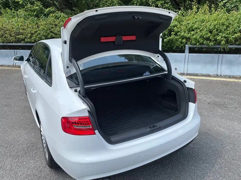 Audi A4L — миниатюра 15
