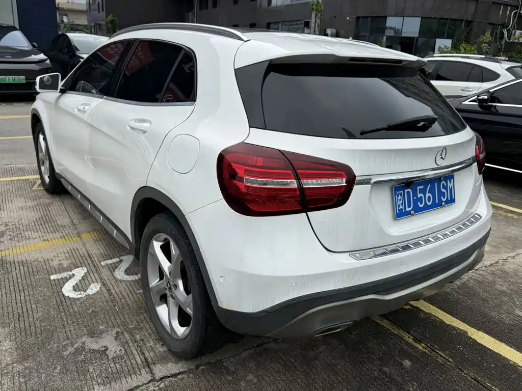 Mercedes-Benz GLA — миниатюра 9