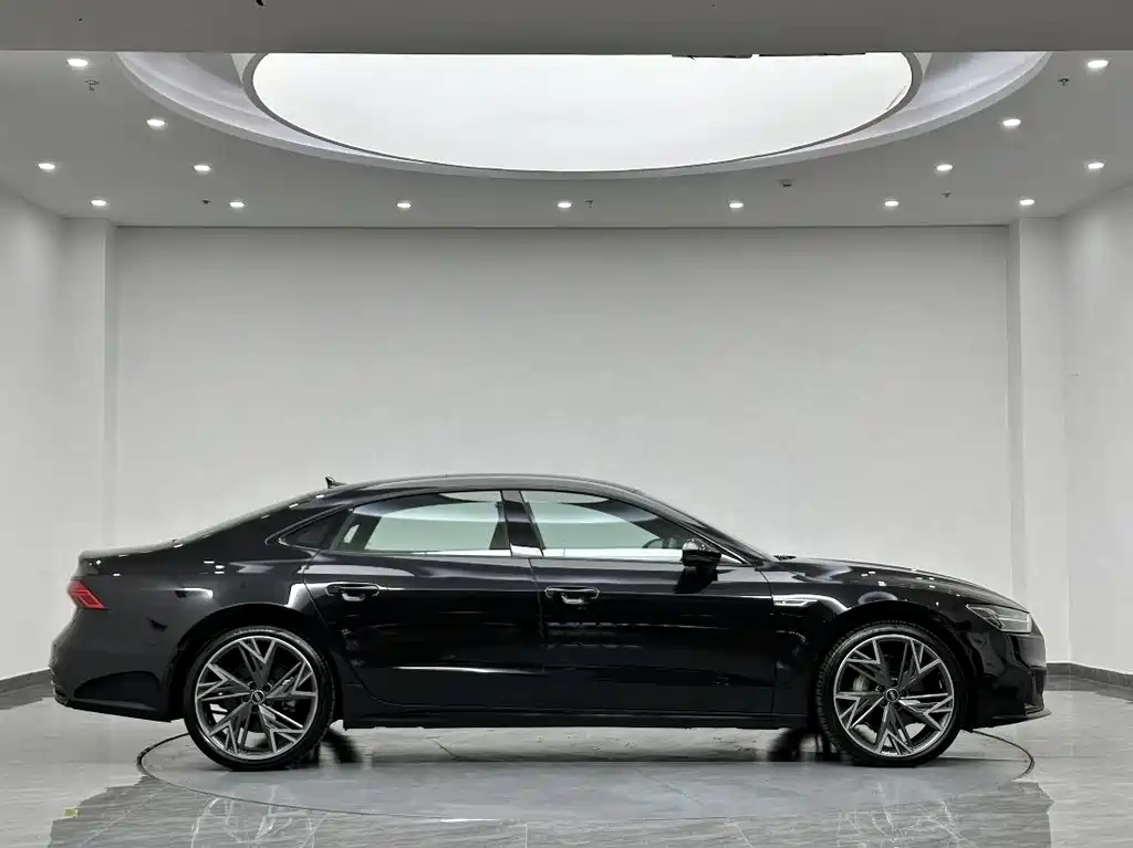 Audi A7L 2024 45 TFSI quattro