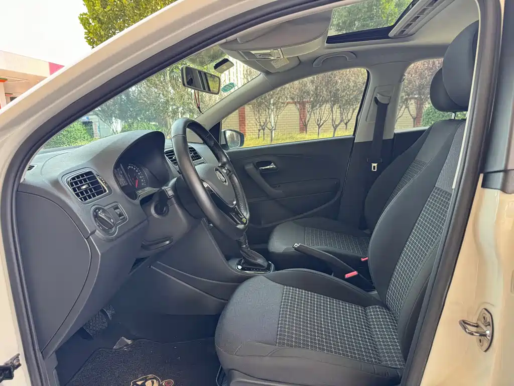 Volkswagen Polo — миниатюра 3