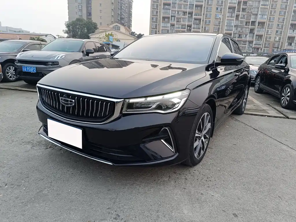 Geely Emgrand 2021