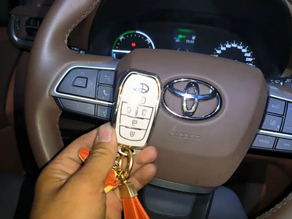 Toyota Sienna — миниатюра 9