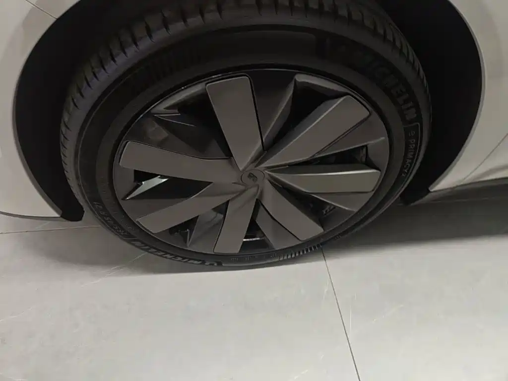 Li Auto Li i8 — миниатюра 23