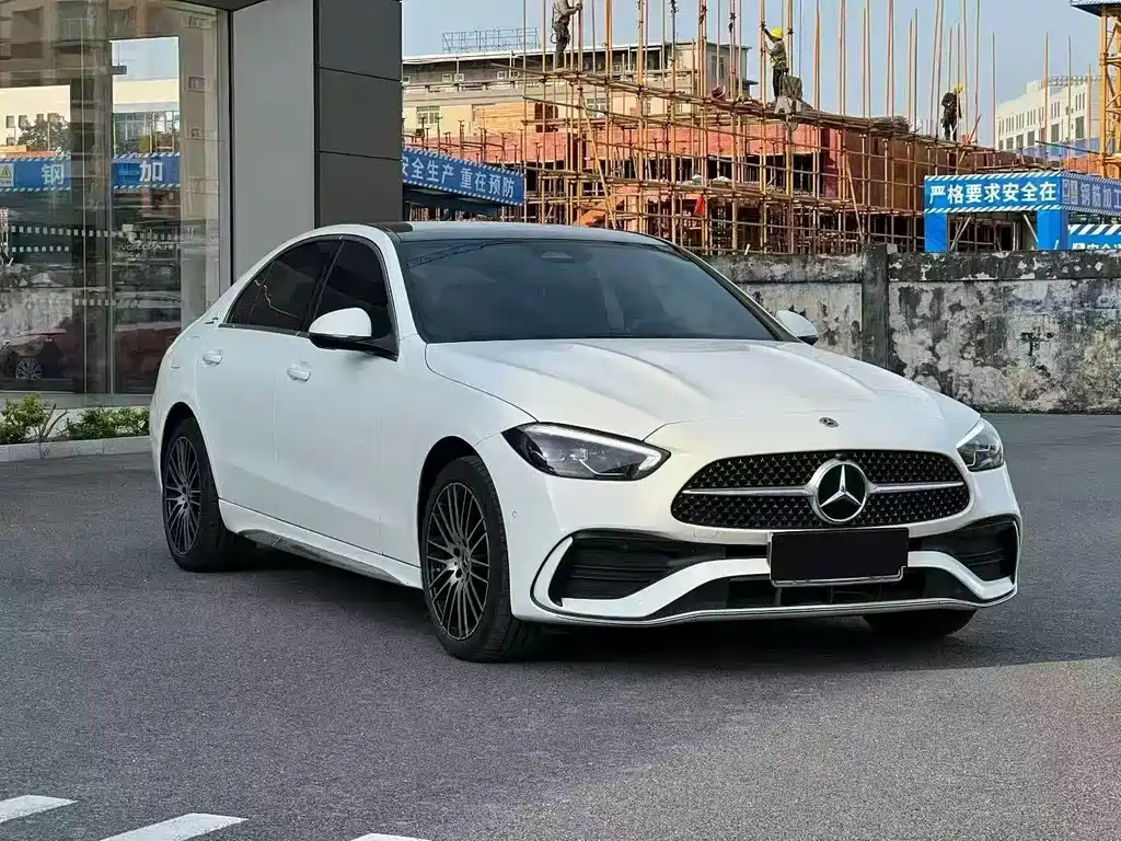 Mercedes-Benz C-Class 2024