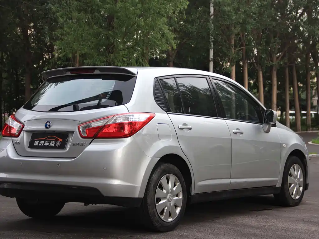 Venucia R50 1.6L Auto Fashion Edition, фото 7