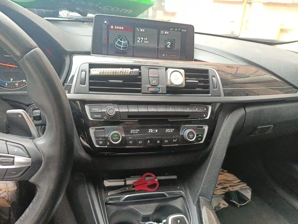 BMW 3 Series — миниатюра 14