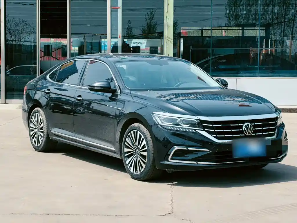 Volkswagen Passat 2021 380TSI Luxury