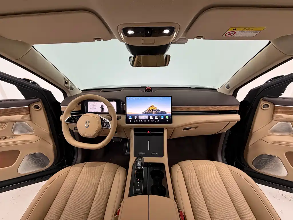 Aito M7 2024 1.5T Smart Drive Ultra 5 мест