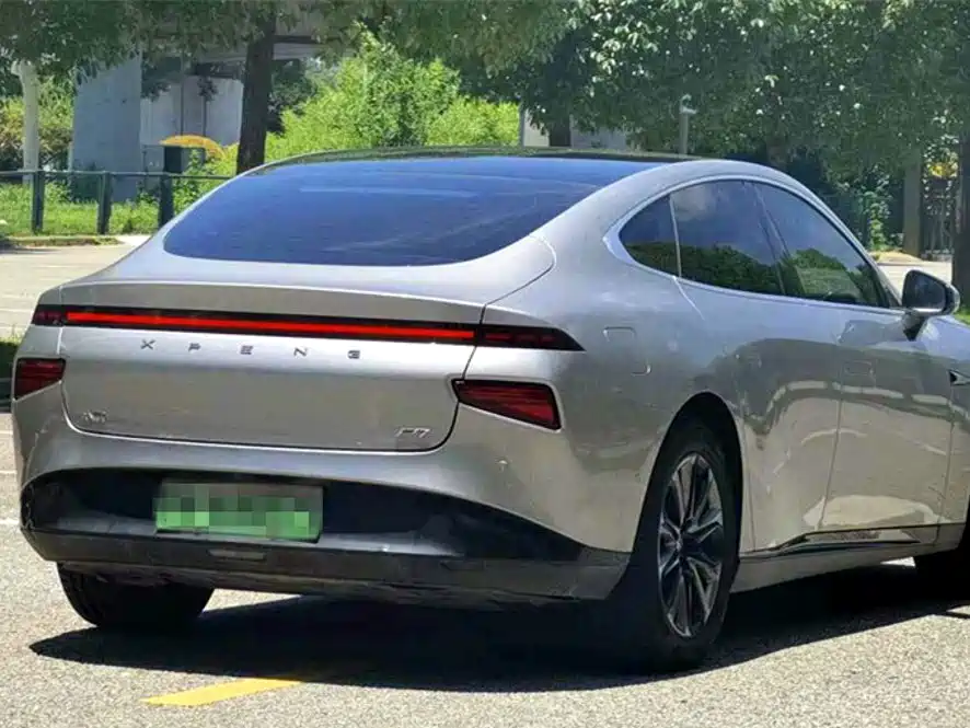 XPeng P7 — миниатюра 3