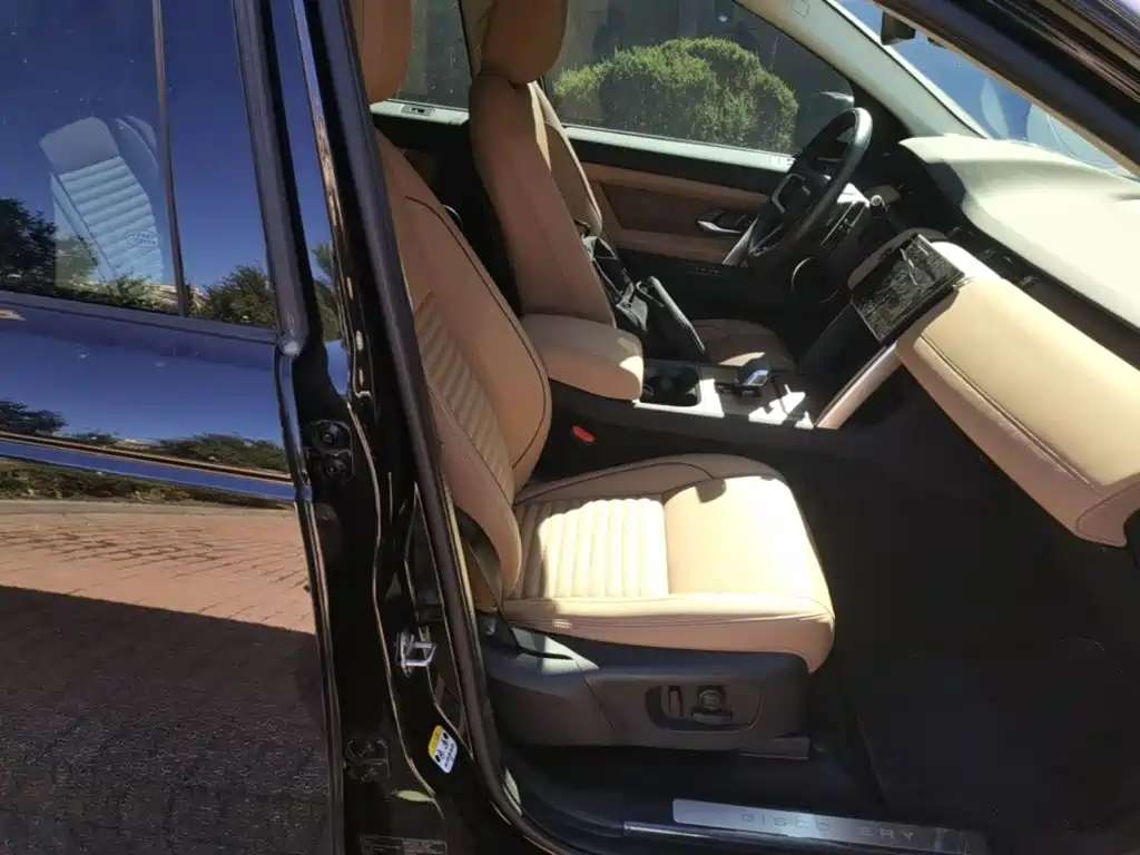 Land Rover Discovery Sport — миниатюра 25