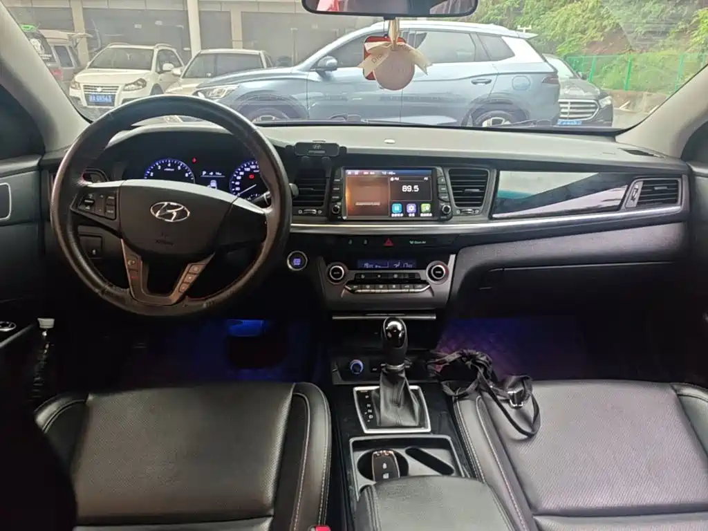 Hyundai Mistra — миниатюра 10
