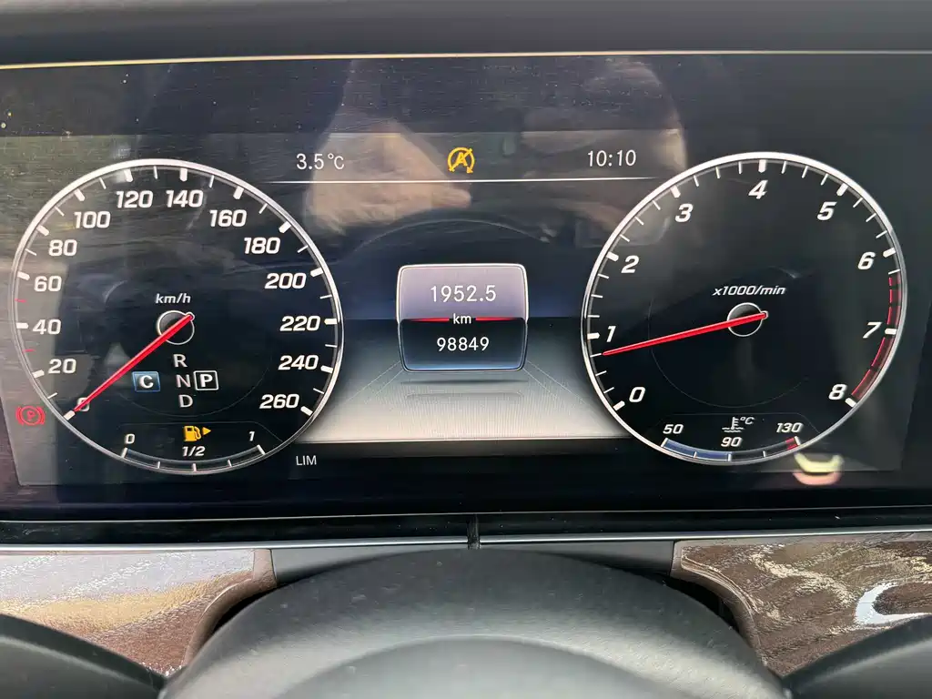 MERCEDES-BENZ E CLASS