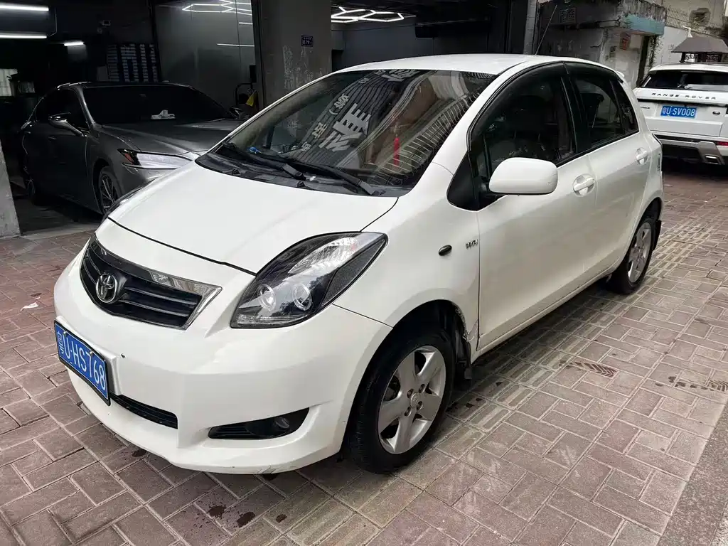 Toyota Yaris 2012