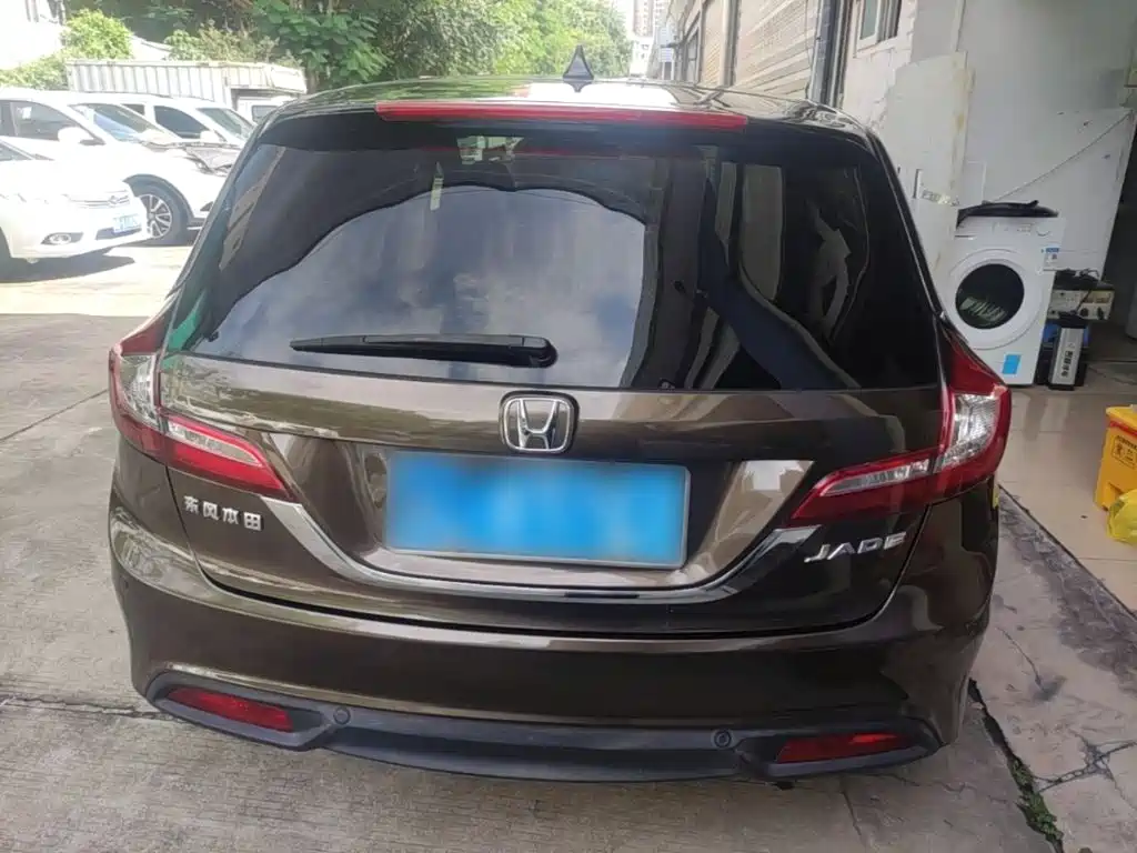 Honda Jade 2016 1.8L AT Comfort 5 мест