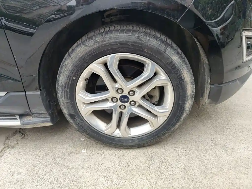 Ford Edge — миниатюра 24