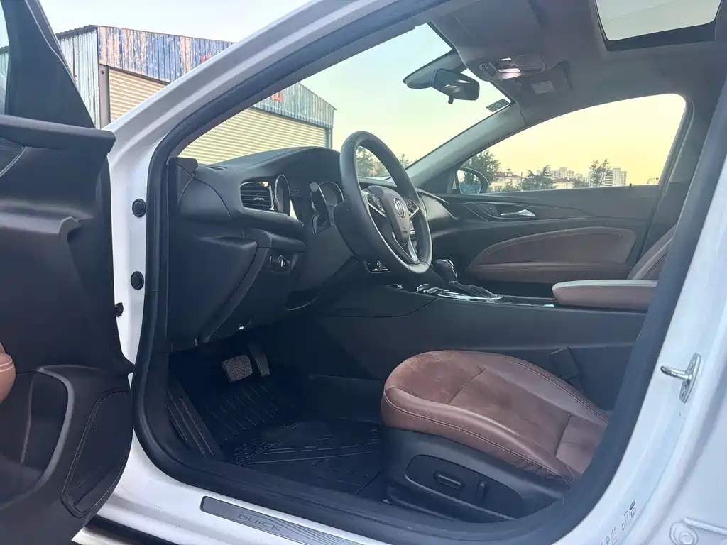 Buick Regal — миниатюра 7