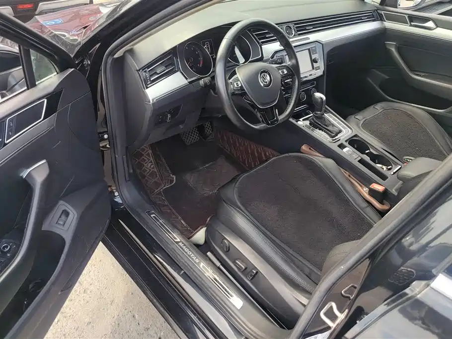 Volkswagen Magotan 2019 330TSI DSG Lead V