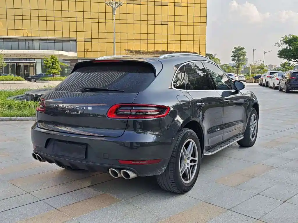 Porsche Macan — миниатюра 5