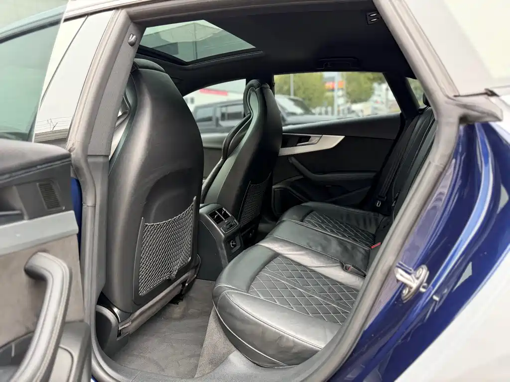 Audi S5 — миниатюра 9