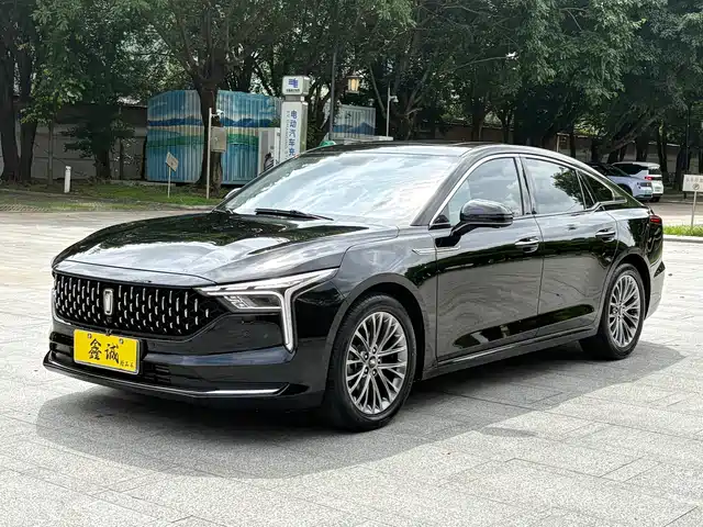 2023 Bestune B70