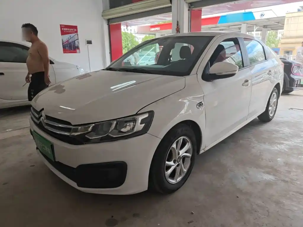 Citroen Elysee — миниатюра 2