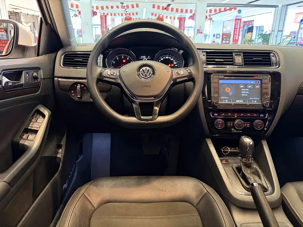 Volkswagen Sagitar — миниатюра 17