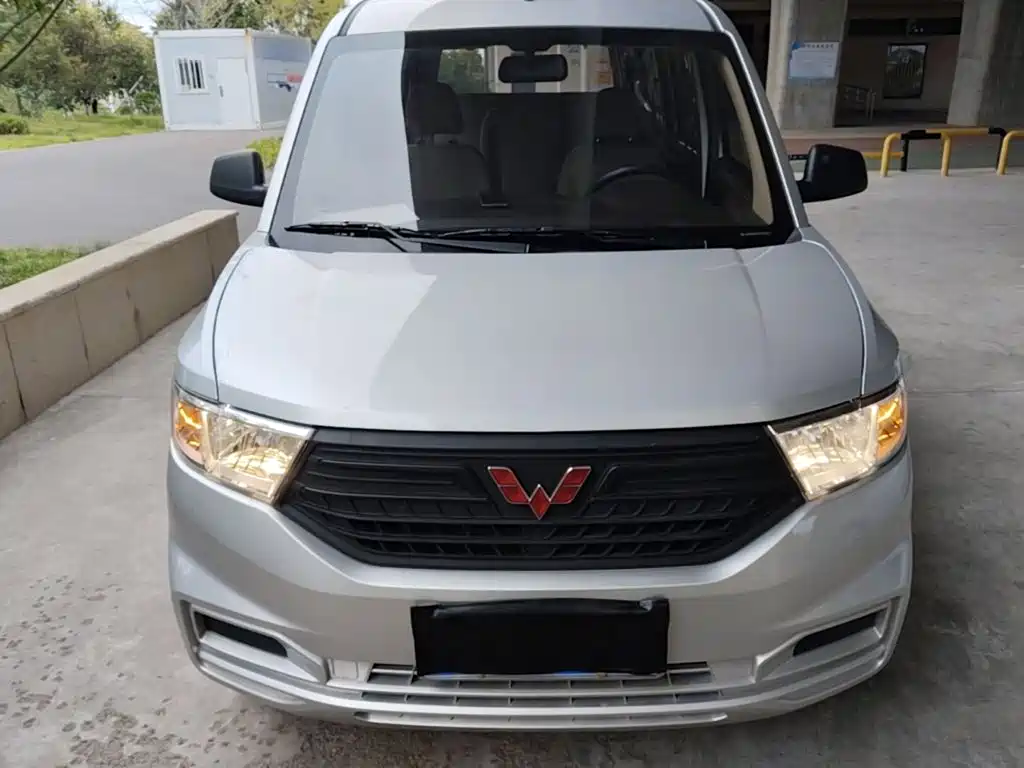Wuling Hongguang V — миниатюра 3