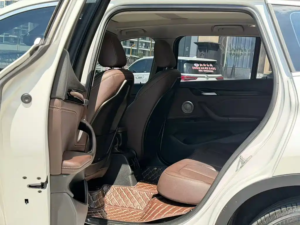 BMW X1 — миниатюра 12