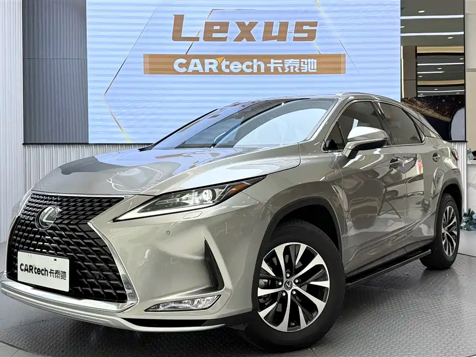 Lexus RX 2021