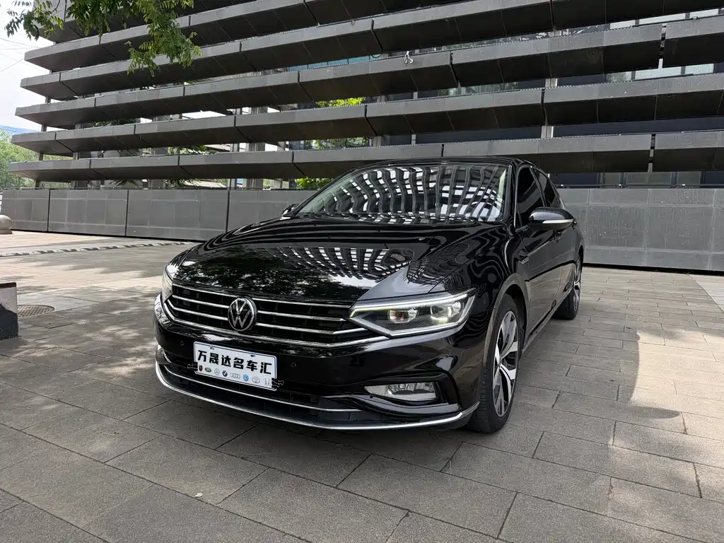 Купить Volkswagen Magotan