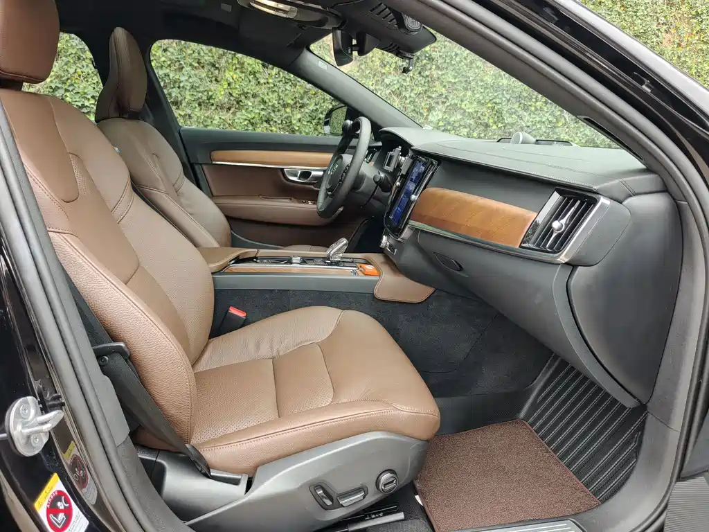 Volvo S90 — миниатюра 14