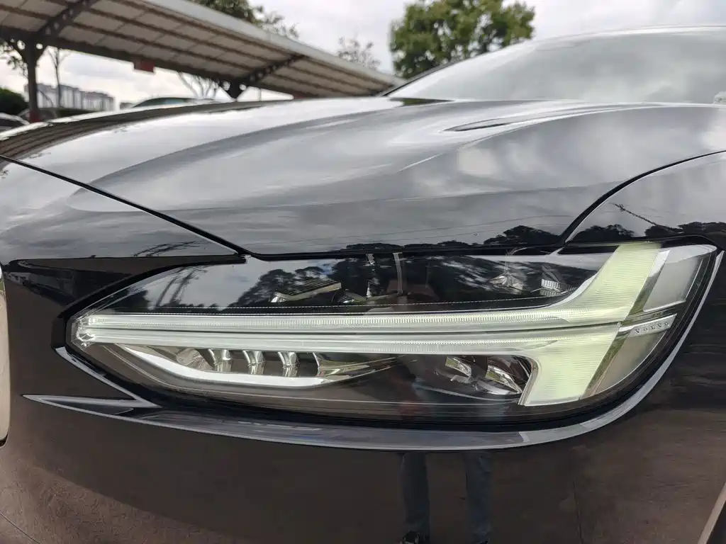 Volvo S90 — миниатюра 19