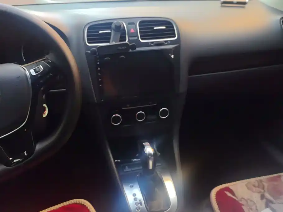 Volkswagen Golf — миниатюра 13