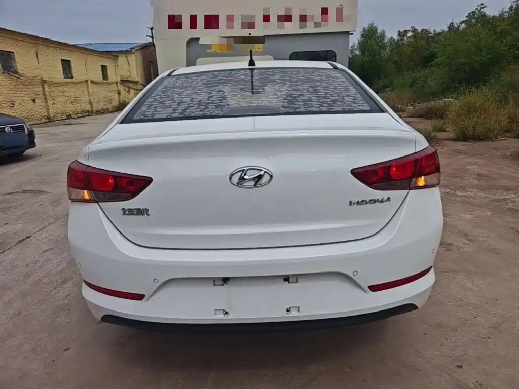 Hyundai Verna — миниатюра 6