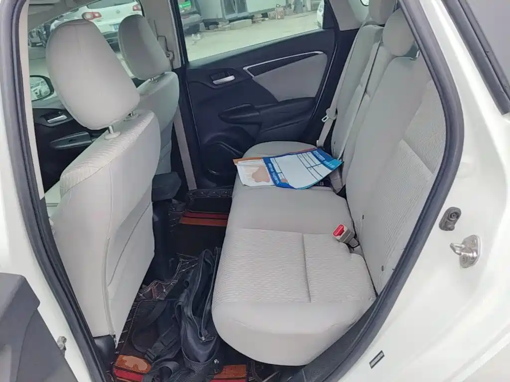 Honda Fit — миниатюра 17