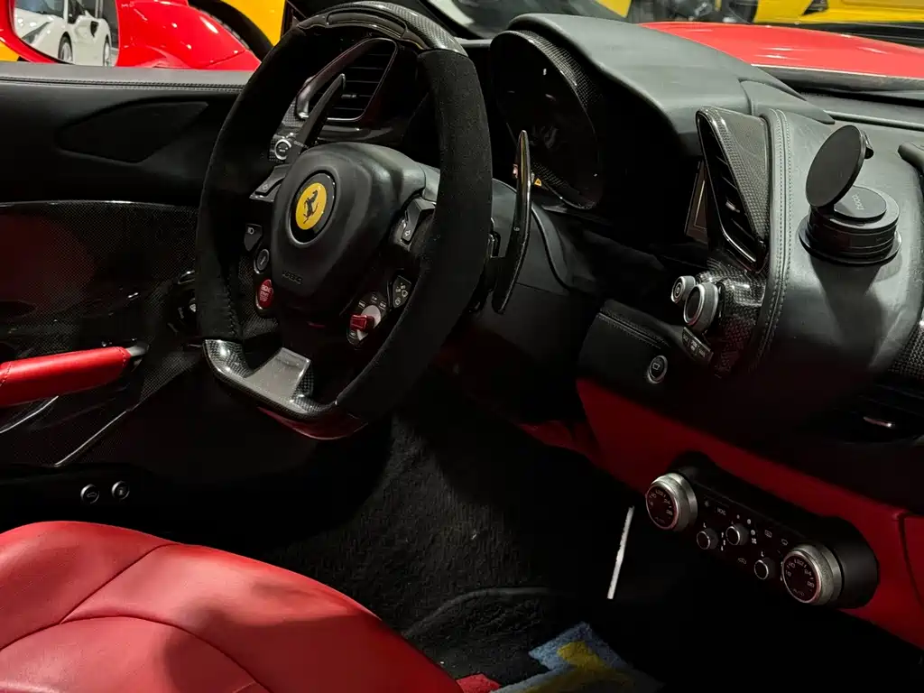 Ferrari 488 — миниатюра 8