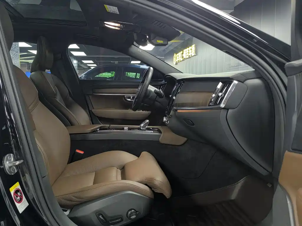 Volvo S90 — миниатюра 11