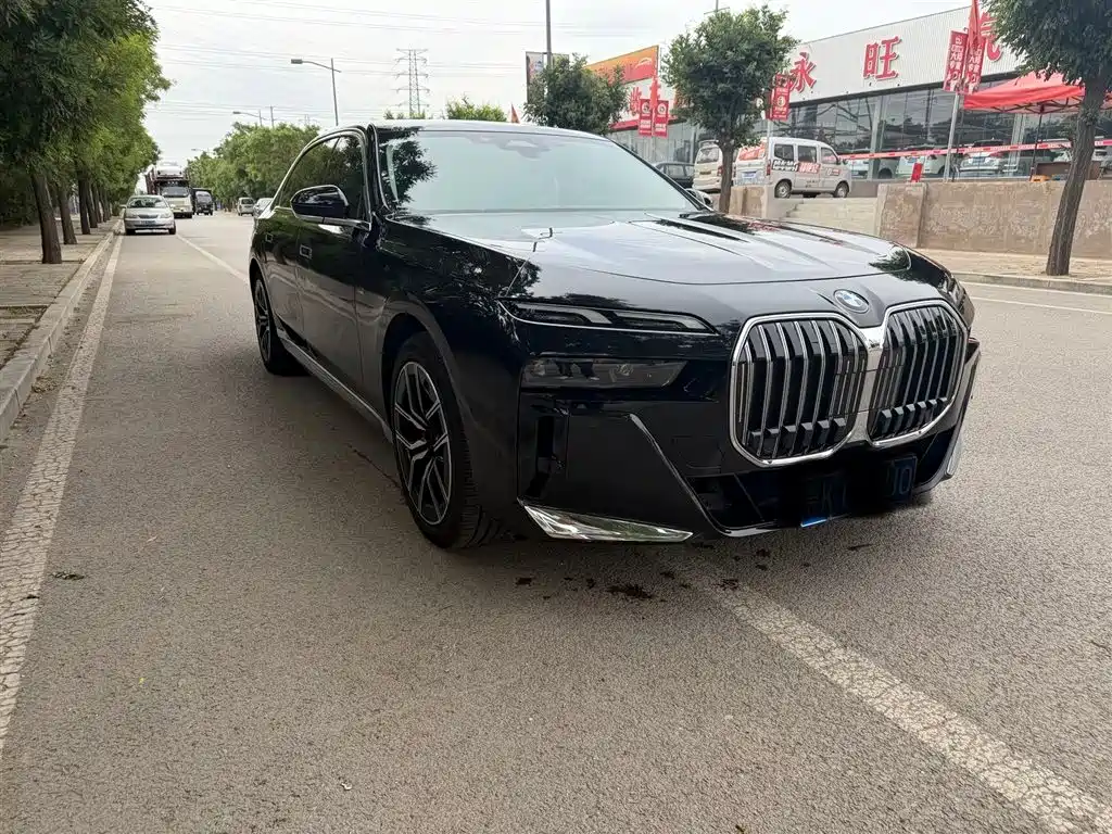 BMW 7 Series 7 2023 735Li M Sport