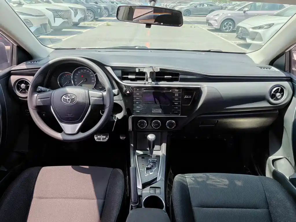 Toyota Corolla — миниатюра 4