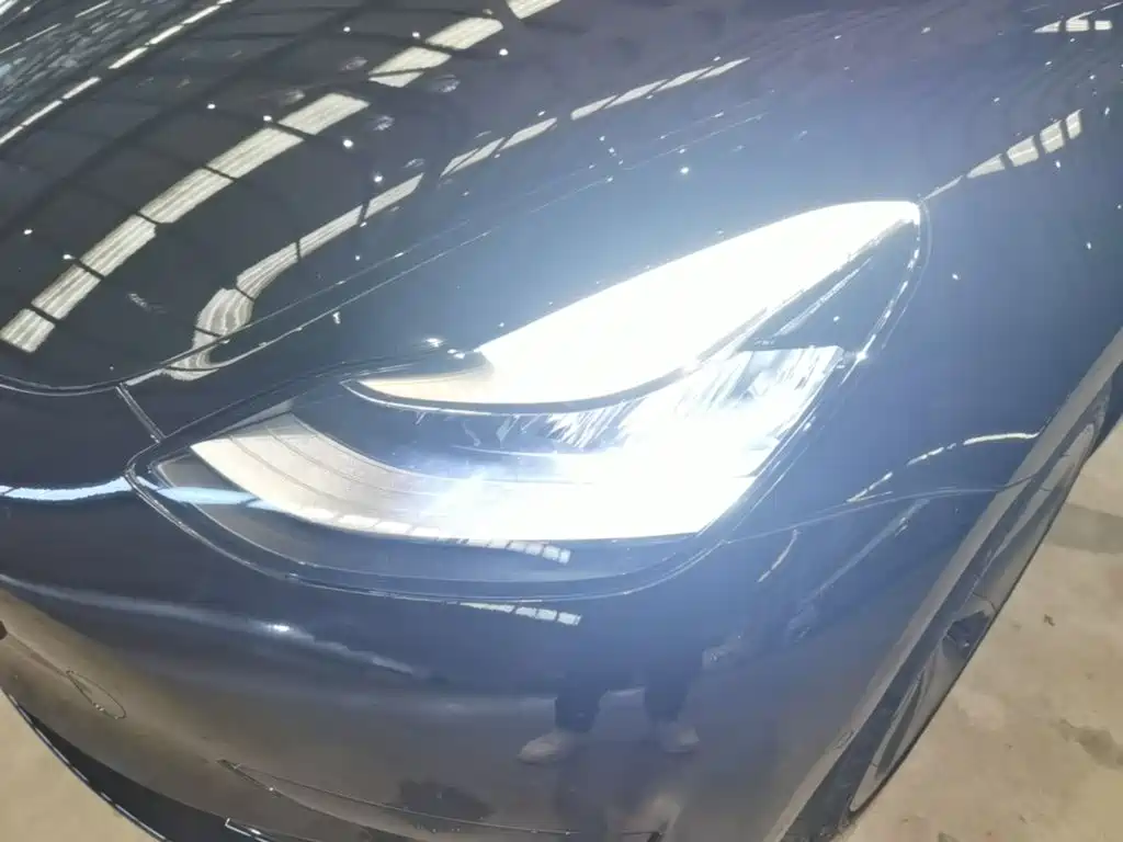 Tesla Model 3 — миниатюра 24