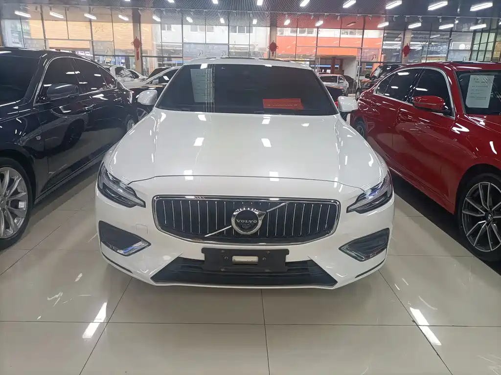 VOLVO  S60