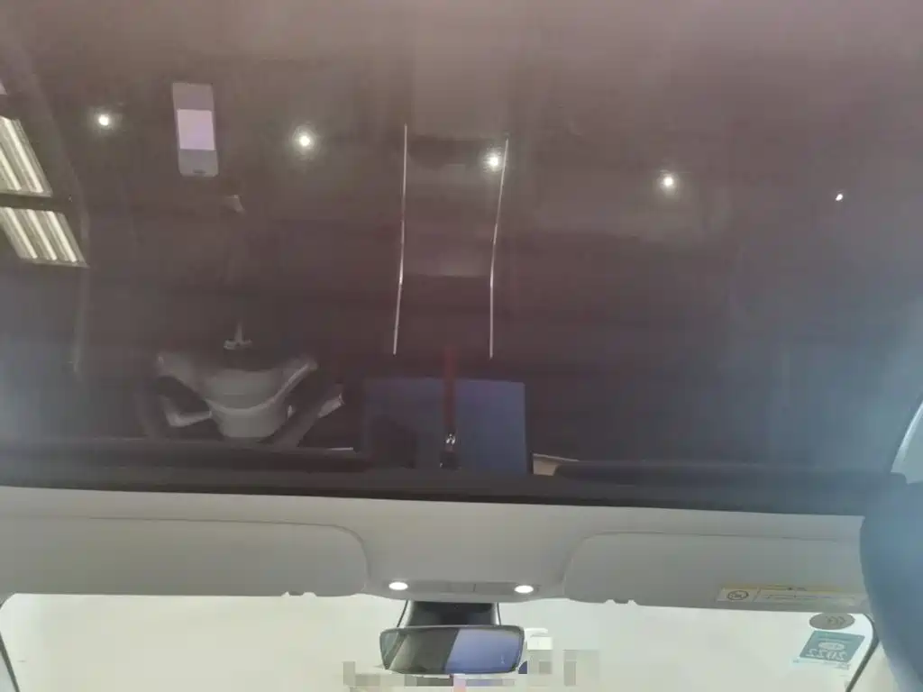Tesla Model 3 — миниатюра 18
