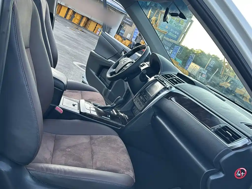 Toyota Camry — миниатюра 15
